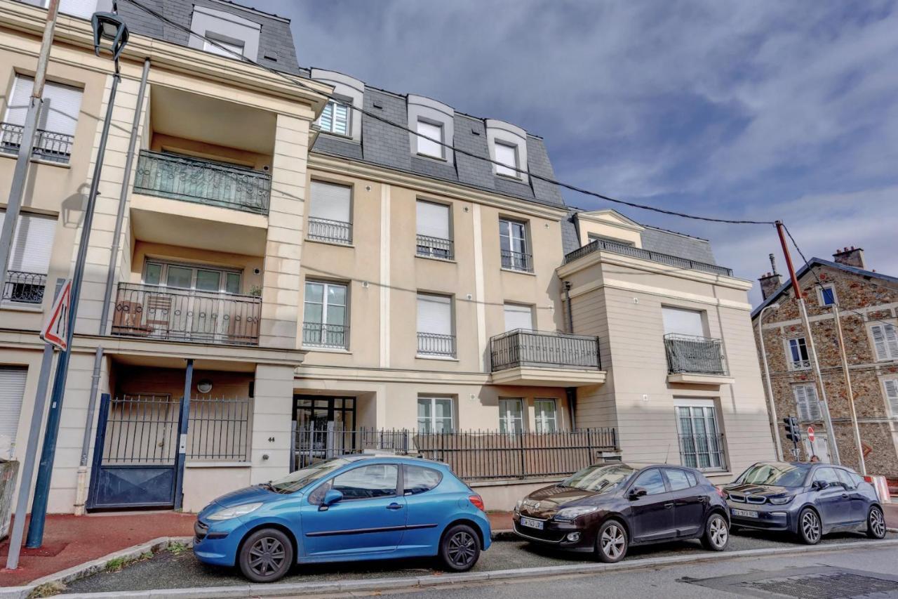 Le Curie - Saint Cyr Apartment Екстериор снимка